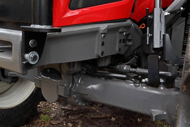 Valtra Forsttraktor Forstumbau Kabinenschutz