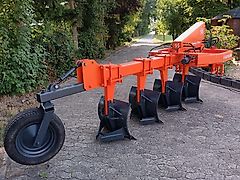 Howard Kein Lemken Schwenkpflug 4 scharig Howard SPS4 mit 180 cm Arbeitsbreite für Schlepper ab 80PS hydraulische Schnittbreitenverstellung rationeles Pflügen mit Hoher Flächenleistung ideal für Biobetriebe zur Beikrautbekämpfung mit 5 cm Schältiefe