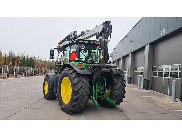John Deere 6135R AQ