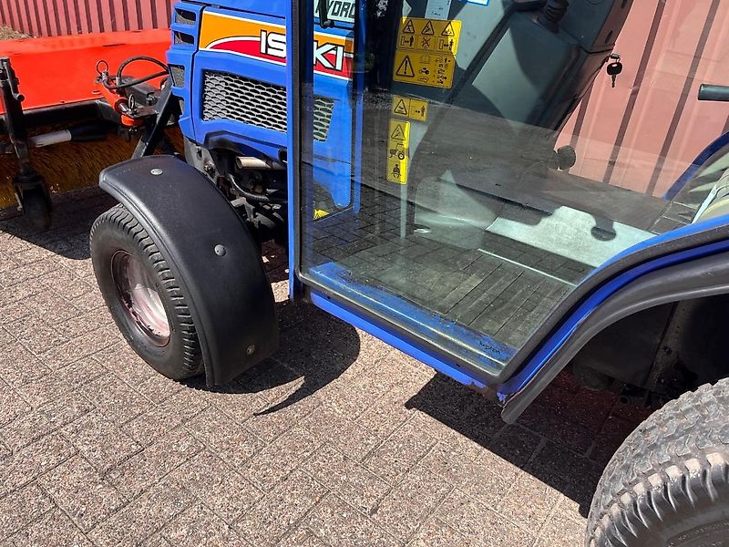 Iseki Iseki TM 3215 AHLK Kommunaltraktor Schlepper Winterdienst Traktor