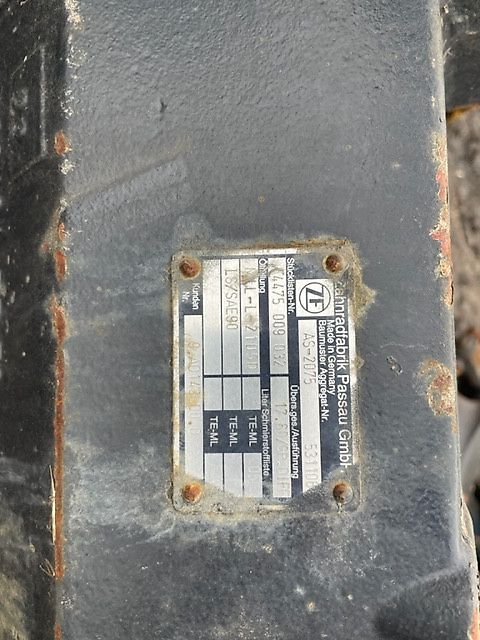 ZF AS-2075 - Deutz Fahr Agrotron - Siłownik Skrętu | Wkład Mostu (Części zamienne)