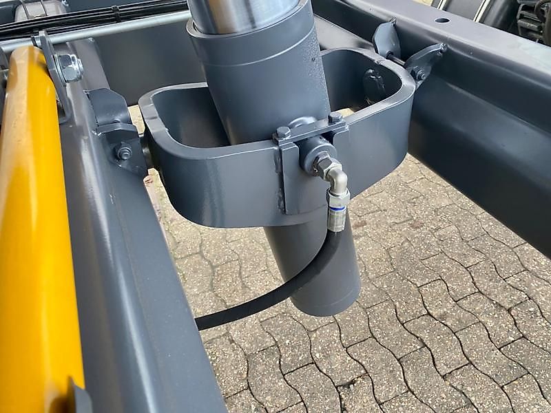 Strautmann SZK 1802-H mit Portaltüren