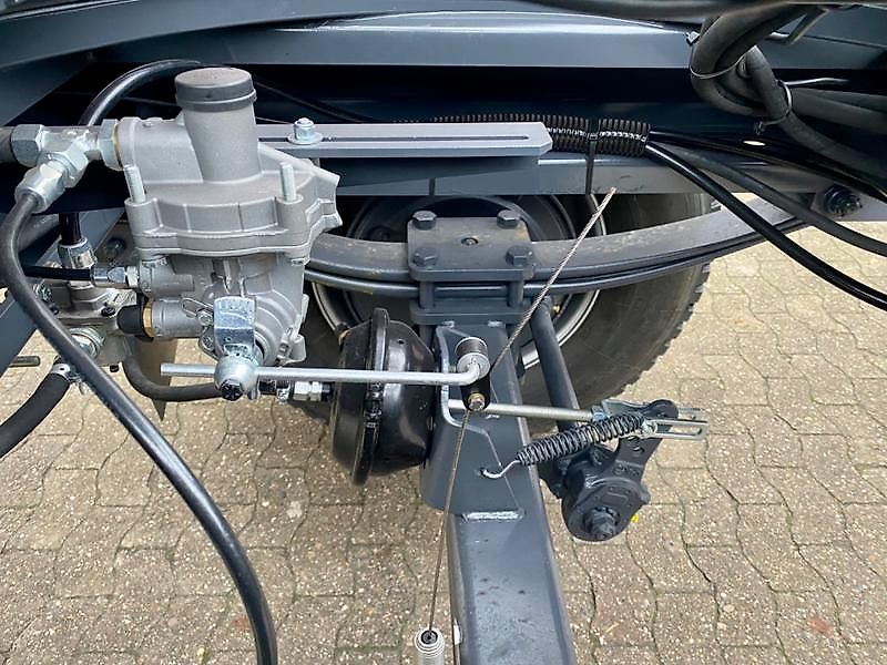 Strautmann SZK 1802-H mit Portaltüren