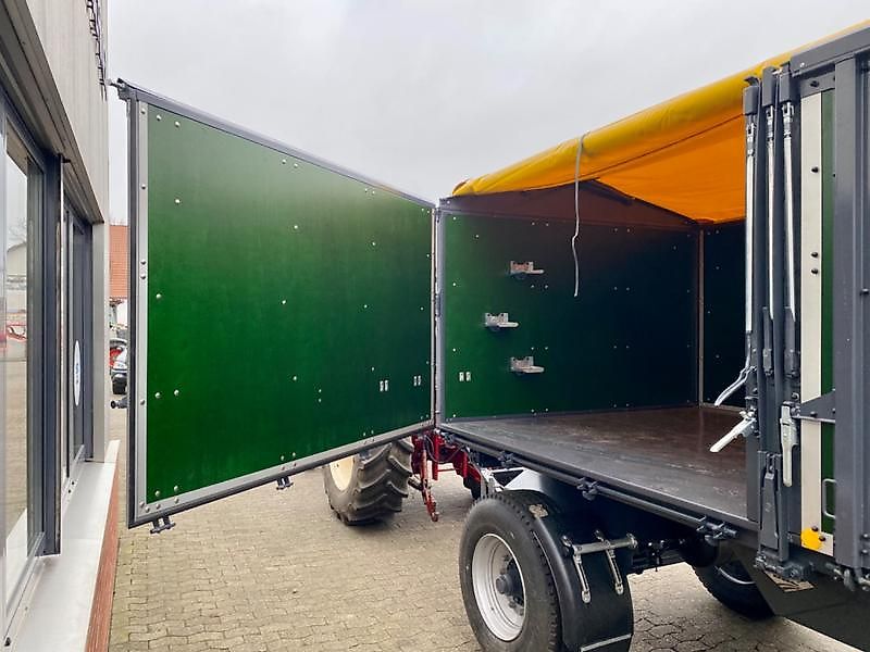 Strautmann SZK 1802-H mit Portaltüren