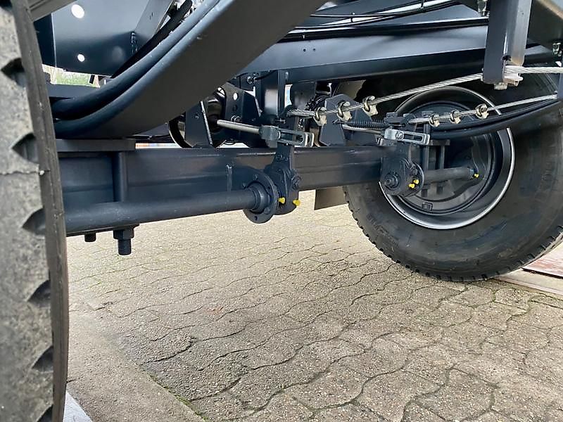 Strautmann SZK 1802-H mit Portaltüren