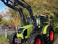 Claas Axos 330 CX
