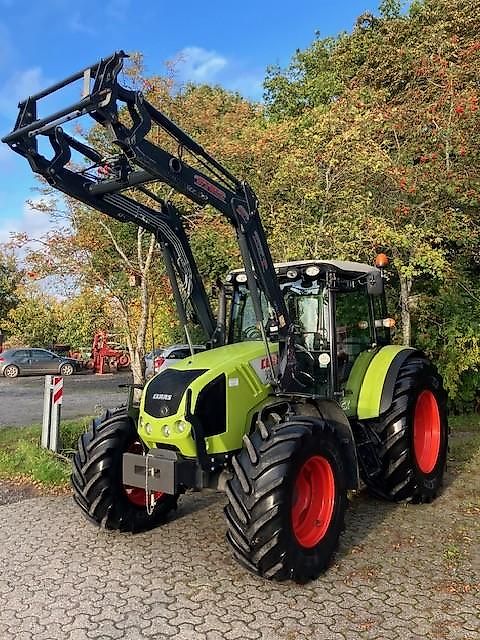 Claas Axos 330 CX