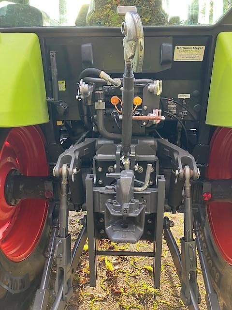 Claas Axos 330 CX