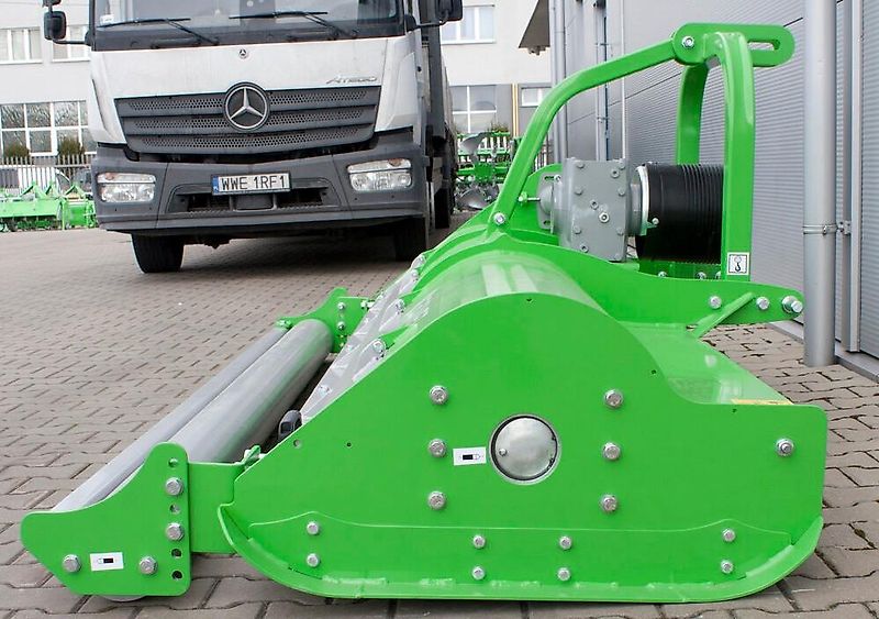 TOP-AGRO Schlegelmulcher ab 2,40 bis 2,80m NEU im Angebot!
