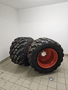 BKT 2 x Räder für Anhänger, 560/45 R 22.5 , FL630
