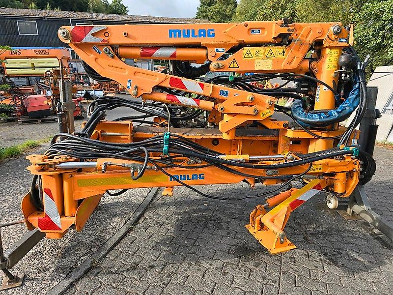 mulag MFK 600 Mähausleger mit Randstreifenmäher MRF 350 Böschungsmäher Böschungsmulcher Hangmäher MKM 700 FME 600 500