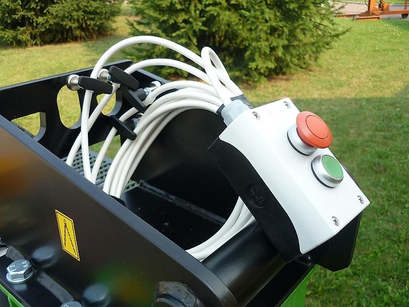 Baumstumpffräse, Stubbenfräse LASKI FZ-500 / 38 zum Baggeranbau mit Eigenmotor. . Die Anbau - Wurzelfräse für den Profi!