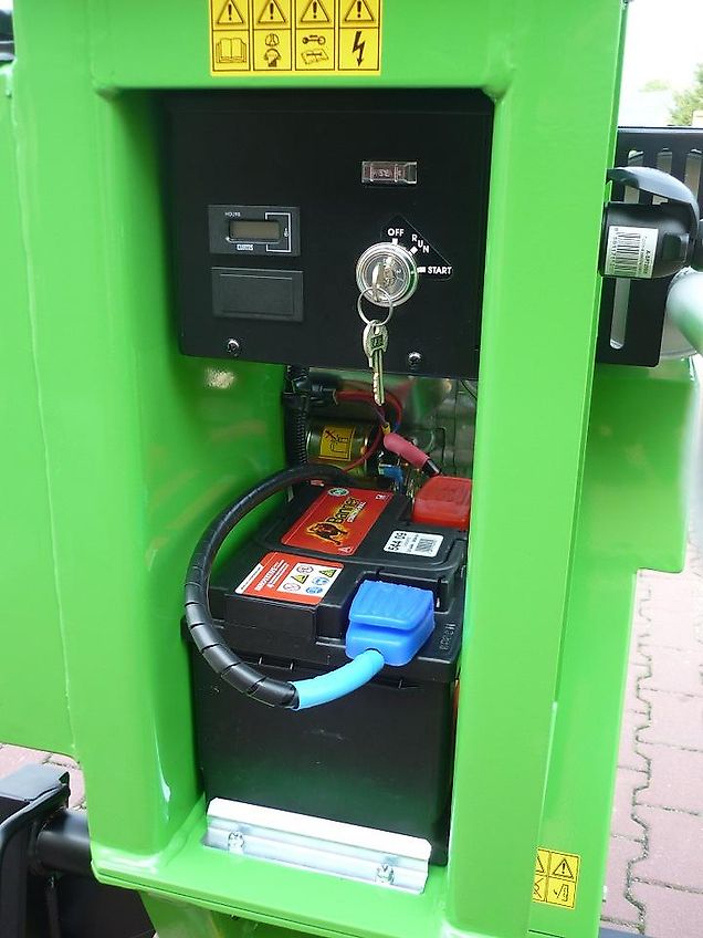 Baumstumpffräse, Stubbenfräse LASKI FZ-500 / 38 zum Baggeranbau mit Eigenmotor. . Die Anbau - Wurzelfräse für den Profi!