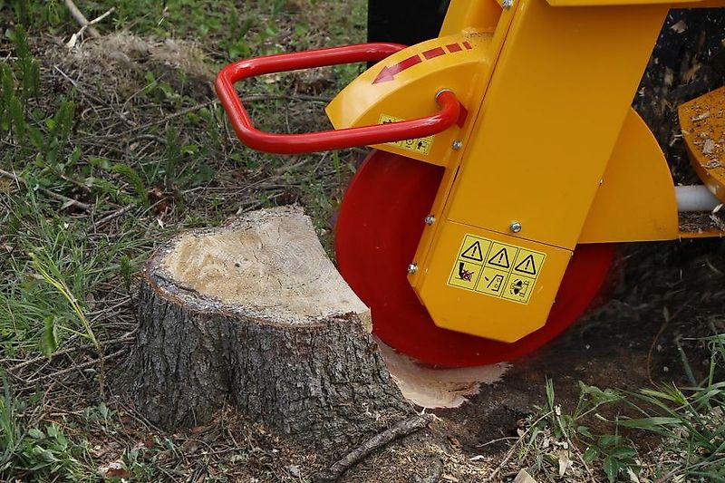 Baumstumpffräse, Stubbenfräse LASKI F-500 H . Die Vierrad Wurzelfräse für den Profi!