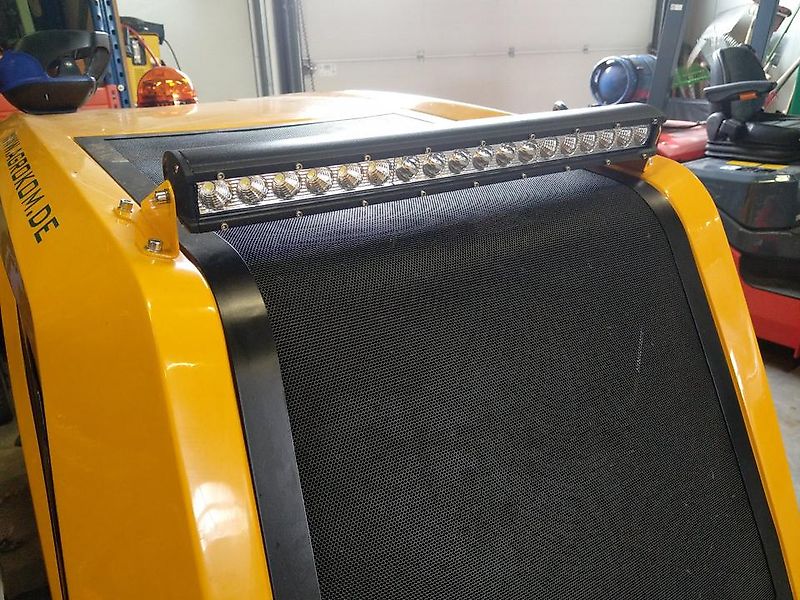 Baumstumpffräse, Stubbenfräse LASKI Predator 56 RX auf Gummiketten, Funkferngesteuert . Die High-End Wurzelfräse für den Profi!