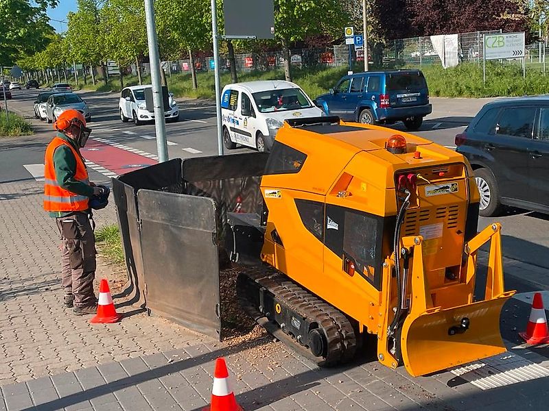 Baumstumpffräse, Stubbenfräse LASKI Predator 56 RX auf Gummiketten, Funkferngesteuert . Die High-End Wurzelfräse für den Profi!