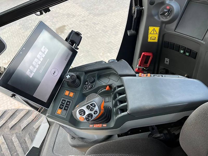 Claas XERION 5000 TRAC TS