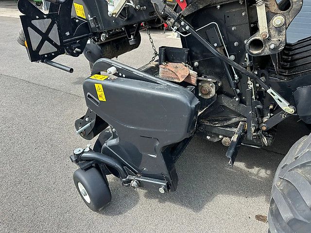New Holland Bigbaler 1270 plus cropcutter