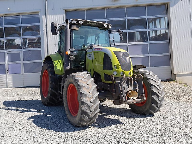 Claas Arion 520