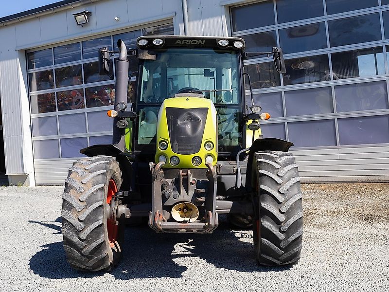 Claas Arion 520
