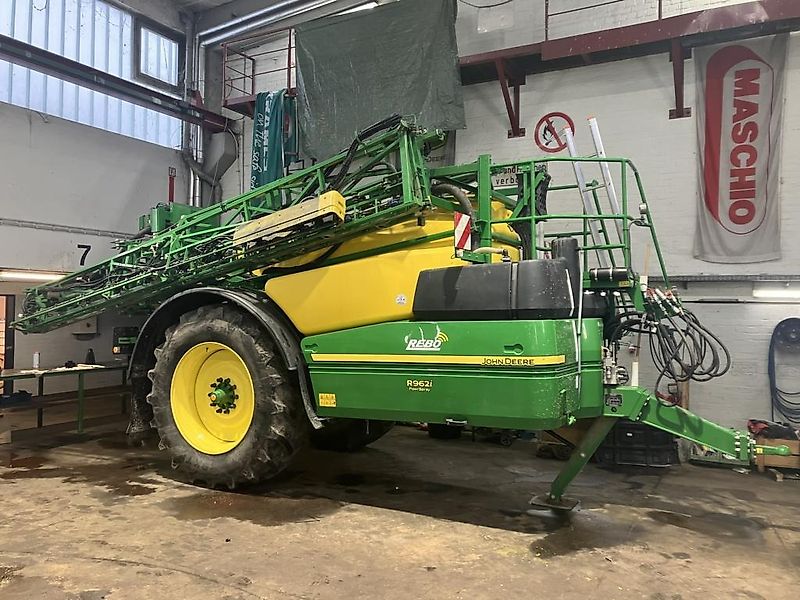 John Deere R962I ANHÄNGEFELDSPRITZE