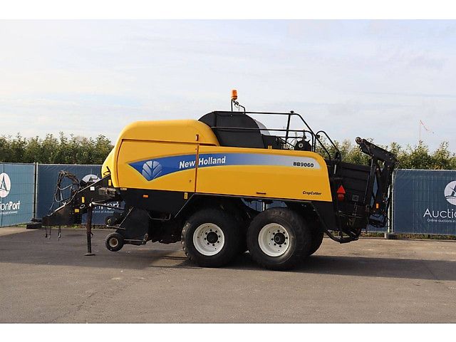 New Holland BB9060