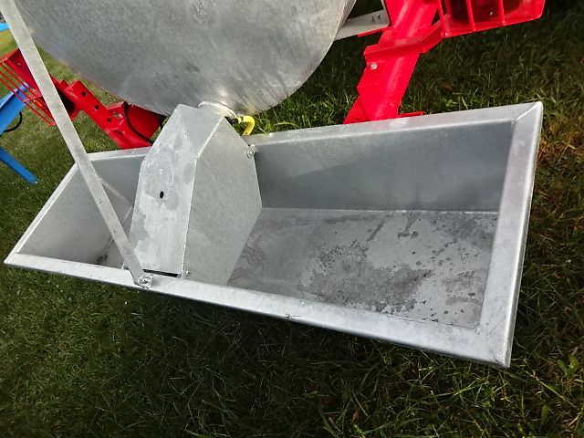 SVS- Wasserfaß 4000 Liter NEU mit Tränkebecken 4000 L- mit Tränkebecken - verzinkt