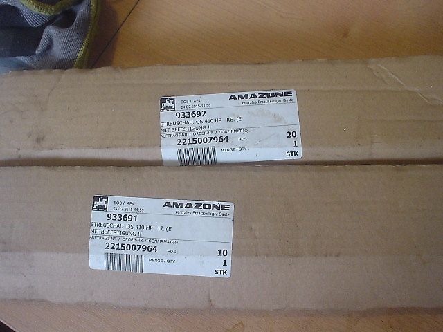 Amazone Streuschaufel OS 410 links und rechts