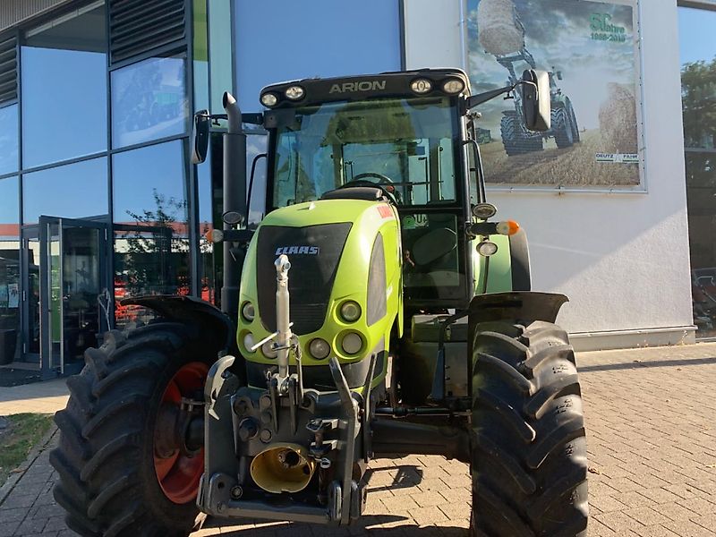 Claas Arion 520