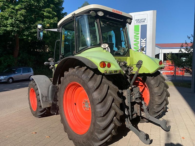 Claas Arion 520