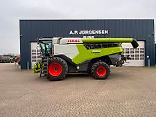 Claas Lexion 8800 4WD