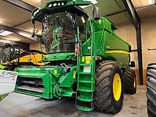 John Deere T 660i