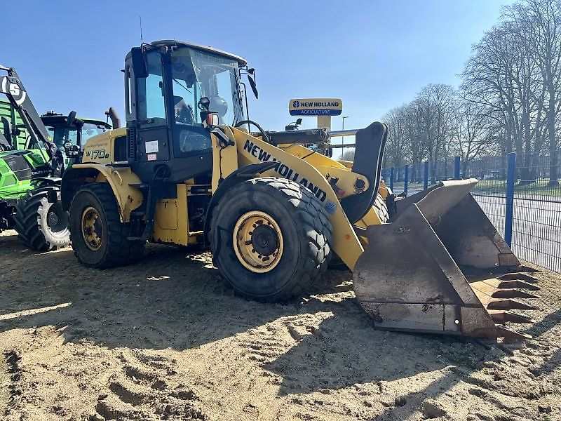 New Holland W 170 B