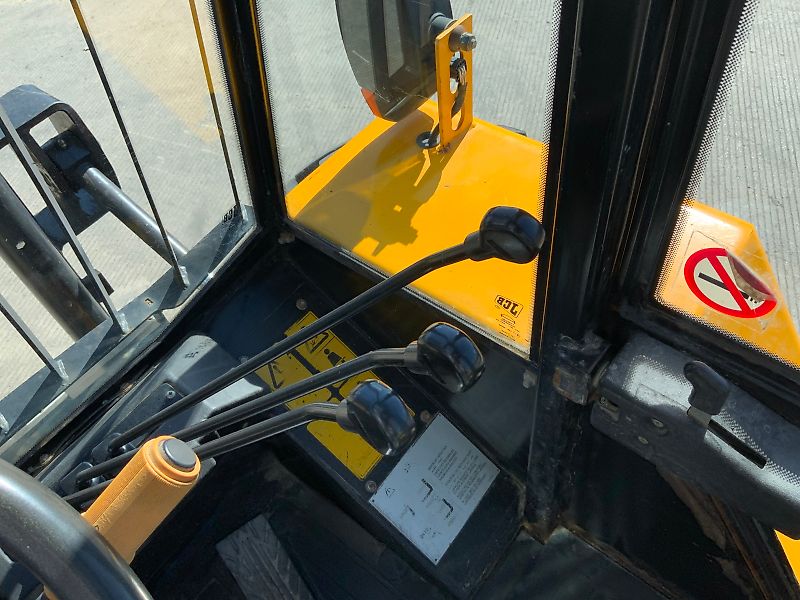 JCB 926 Rough Terrain Fork Lift (ST24556)