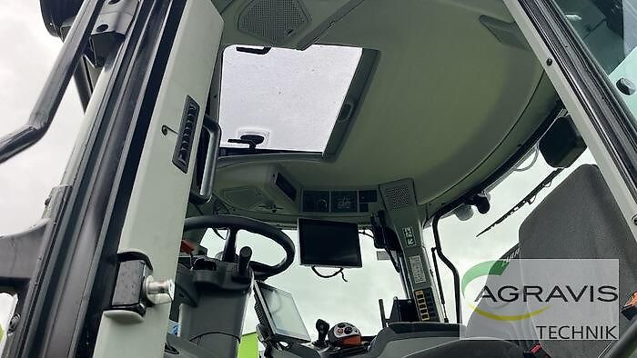 Claas ARION 550 CMATIC CEBIS
