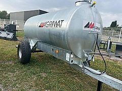 Agrimat Anhänger mit Wassertank / Wasserfass / Wassertank / Tränkfass 3100 L SOFORT LIEFERBAR JOSKIN