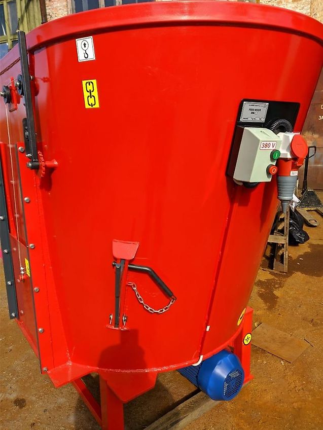 AG Farms Group Mieszalnik pasz DM 2 Futtermischer, Feed mixer