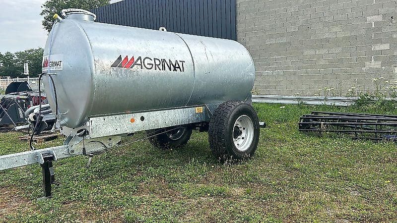 Agrimat Anhänger mit Wassertank / Wasserfass / Wassertank / Tränkfass 4100 L SOFORT LIEFERBAR JOSKIN