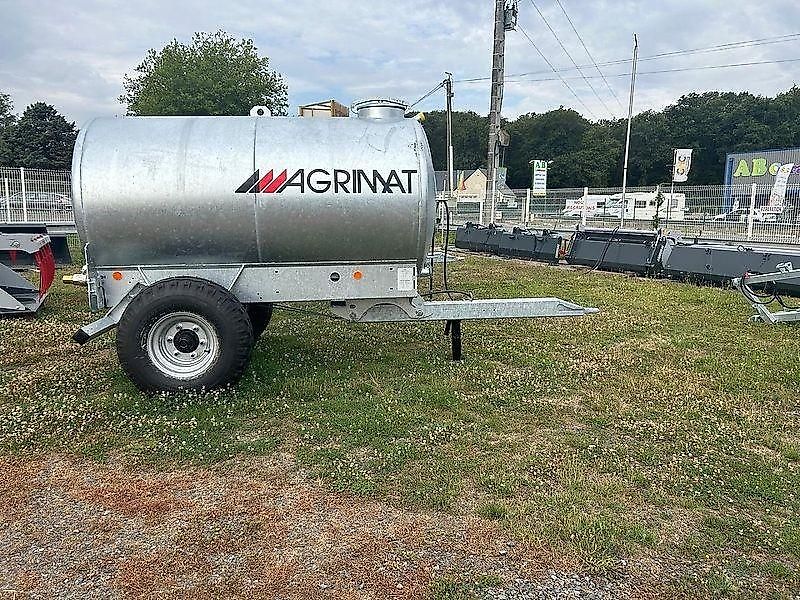 Agrimat Anhänger mit Wassertank / Wasserfass / Wassertank / Tränkfass 4100 L SOFORT LIEFERBAR JOSKIN