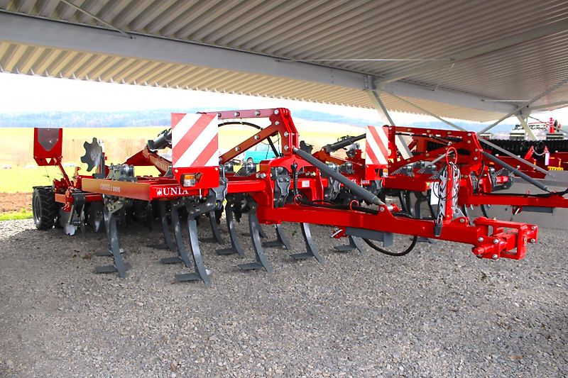 Unia Cross S dreibalkiger Flügelschargrubber 3m Auslösekraft 560kg Reifenpacker Walze