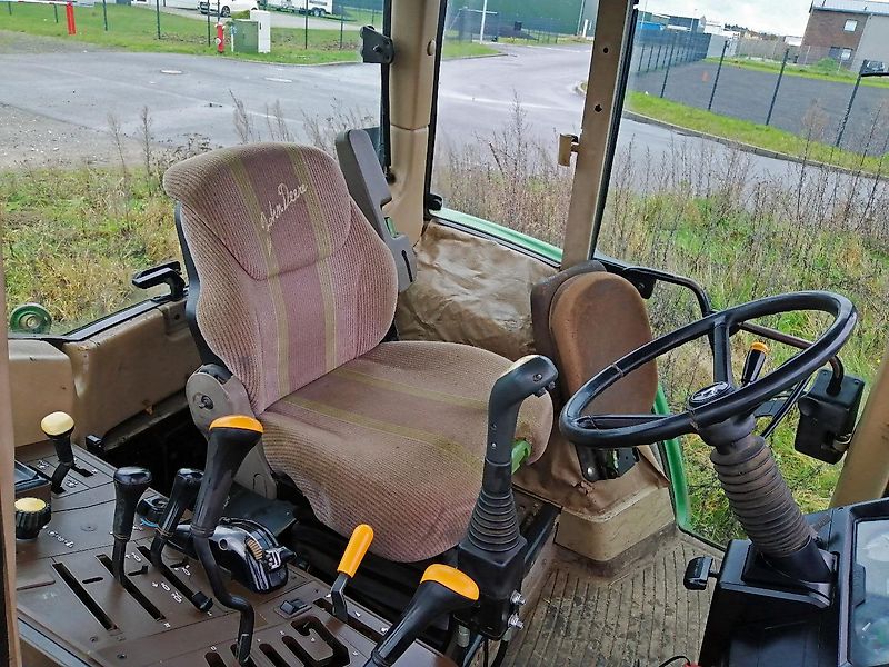 John Deere 6110 Frontader+ Druckluft