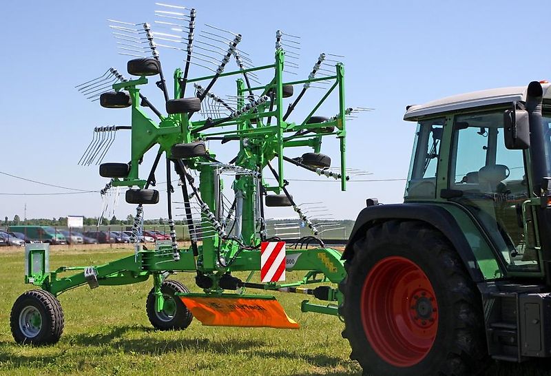 Inter Tech Schwader / Zwei-Rotor-Schwader / 8m