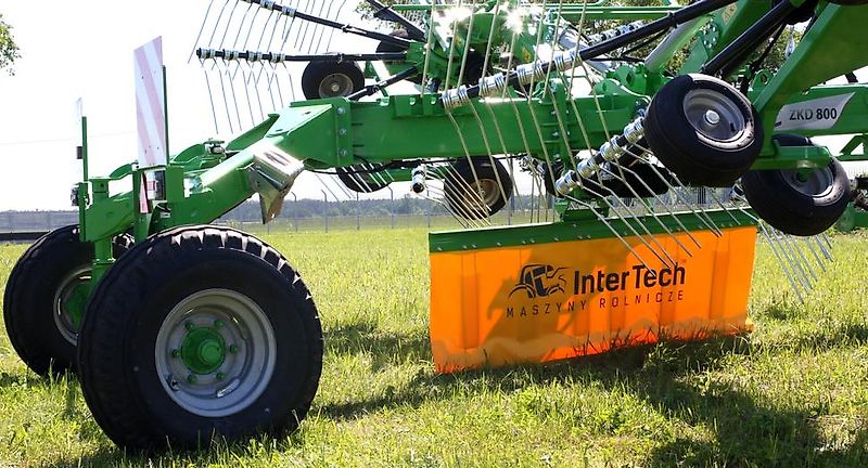 Inter Tech Schwader / Zwei-Rotor-Schwader / 8m