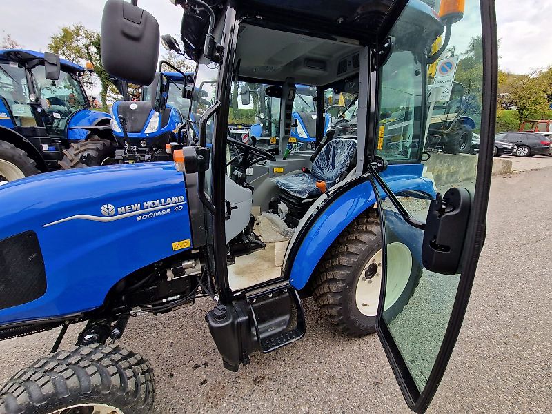 New Holland Boomer 40