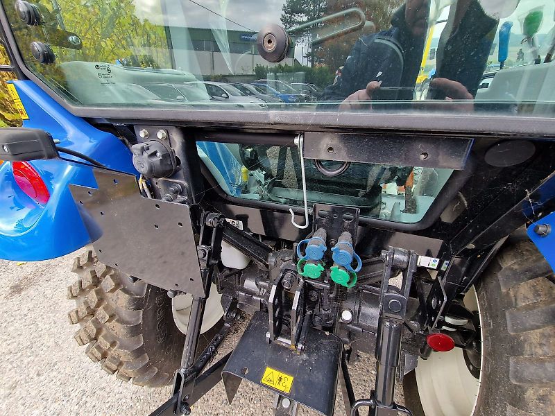 New Holland Boomer 40