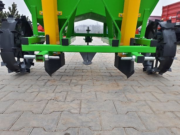 BOMET Potato planter/ Sadzarka ziem.
