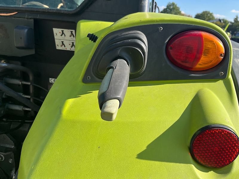 Claas AXOS 320 CX, Frontlader MX U10