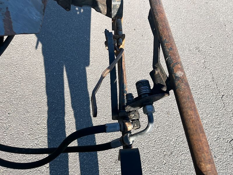 Claas AXOS 320 CX, Frontlader MX U10