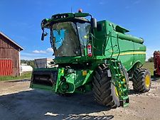 John Deere S790