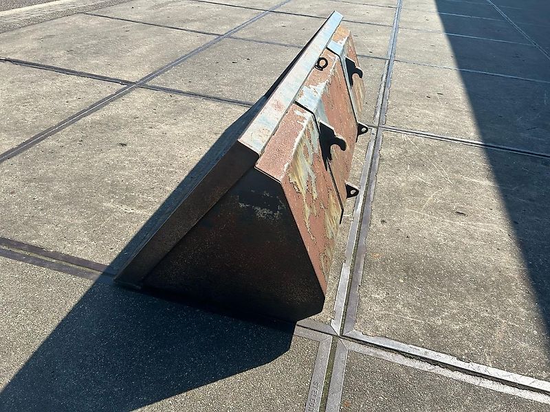 Wifo VCB 220 Voorladerbak euro aansluiting